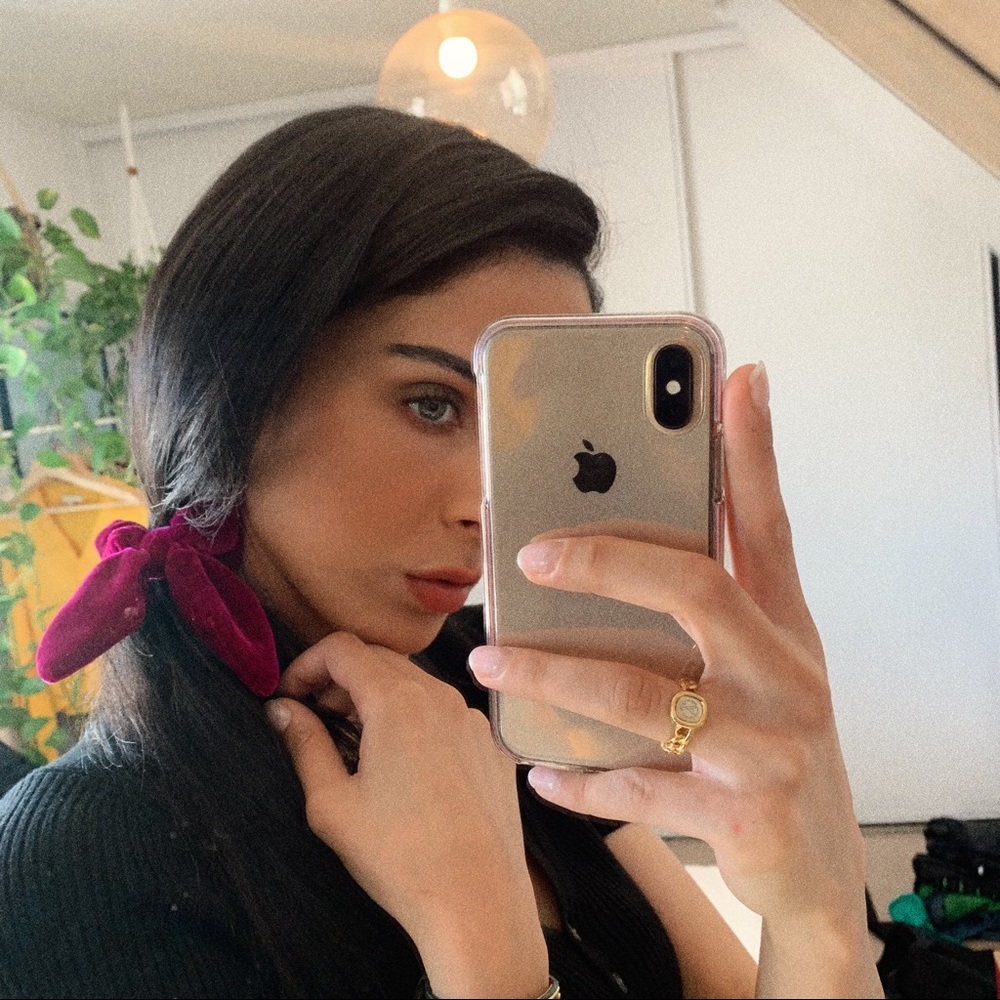 🍇🍇🍇Free People Velvet Scrunchie🥝🥝🥝